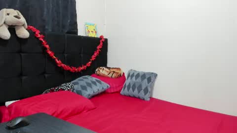 Snapshot of zusan_king_ chatting on June 24, 2026, 12:42 am Im Zusan My schedule is from 1030pm to 430 am colombian time online show from June 24, 2026, 12:42 am