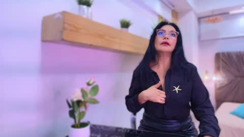 Snapshot of zuzana21 chatting on May 15, 2026, 1:18 pm Zuzana21 online show from May 15, 2026, 1:18 pm