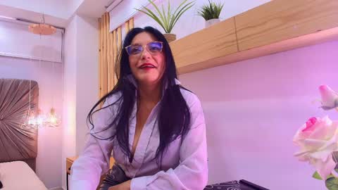 Snapshot of zuzana21 chatting on May 16, 2026, 12:59 pm Zuzana21 online show from May 16, 2026, 12:59 pm