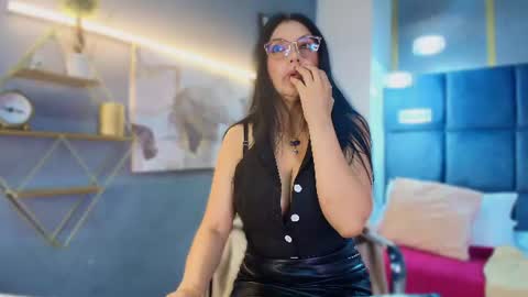 Snapshot of zuzana21 chatting on June 12, 2026, 1:10 pm Zuzana21 online show from June 12, 2026, 1:10 pm