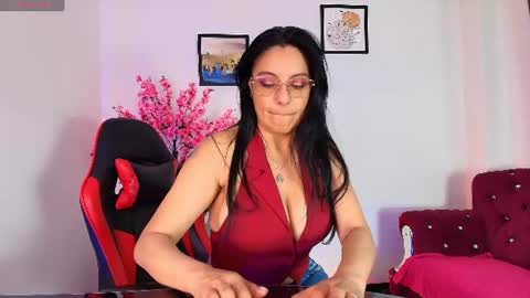 Snapshot of zuzana21 chatting on June 27, 2026, 1:28 pm Zuzana21 online show from June 27, 2026, 1:28 pm