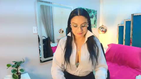 Snapshot of zuzana21 chatting on July 16, 2026, 1:28 pm Zuzana21 online show from July 16, 2026, 1:28 pm