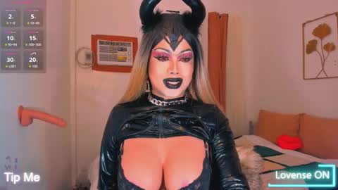 Snapshot of zyradom chatting on November 4, 2025, 10:03 am zyradom online show from November 4, 2025, 10:03 am