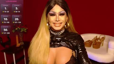 Snapshot of zyradom chatting on December 19, 2025, 2:35 pm zyradom online show from December 19, 2025, 2:35 pm