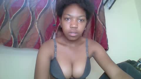 Snapshot of zyraelle_01 chatting on April 26, 2026, 6:55 am zyraelle_01 online show from April 26, 2026, 6:55 am