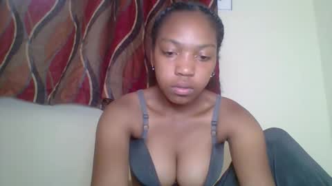 Snapshot of zyraelle_01 chatting on April 28, 2026, 7:13 am zyraelle_01 online show from April 28, 2026, 7:13 am