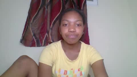Snapshot of zyraelle_01 chatting on April 29, 2026, 6:25 pm zyraelle_01 online show from April 29, 2026, 6:25 pm