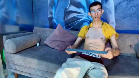 Snapshot of zyronight chatting on October 23, 2025, 8:07 pm Zyro Nigth online show from October 23, 2025, 8:07 pm