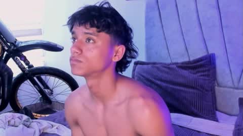 Snapshot of zyzz_1812 chatting on September 19, 2025, 6:30 pm zyzz_1812 online show from September 19, 2025, 6:30 pm