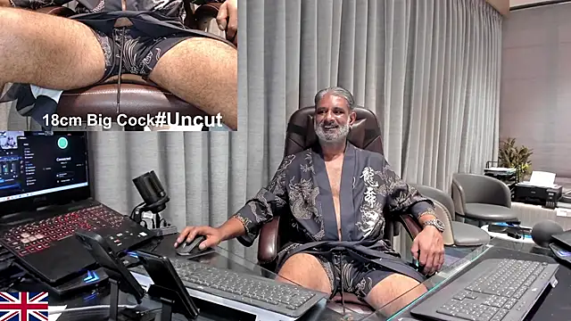 OnlineBossUK online show from May 17, 2026, 11:17 am