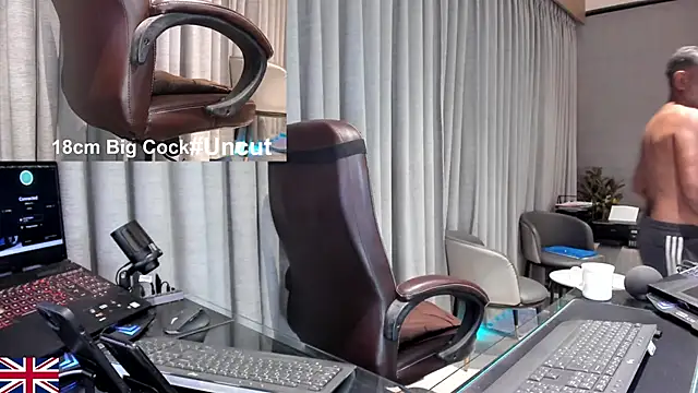 OnlineBossUK online show from June 18, 2026, 3:16 pm