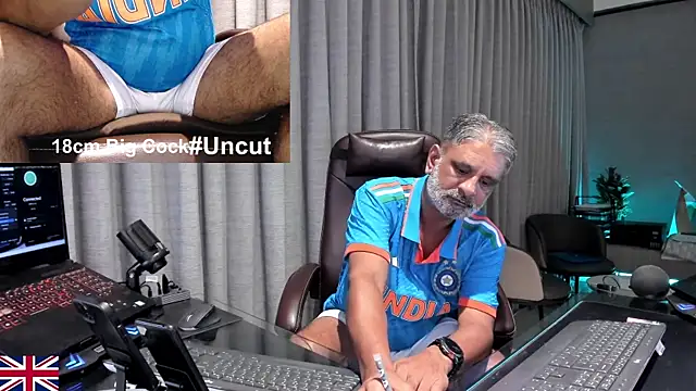 OnlineBossUK online show from July 18, 2026, 4:22 pm