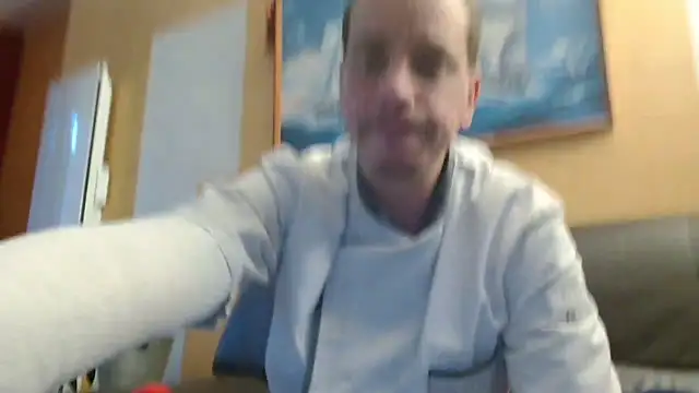 Snapshot of cloupefun chatting on December 11, 2024, 3:58 pm cloupefun online show from December 11, 2024, 3:58 pm