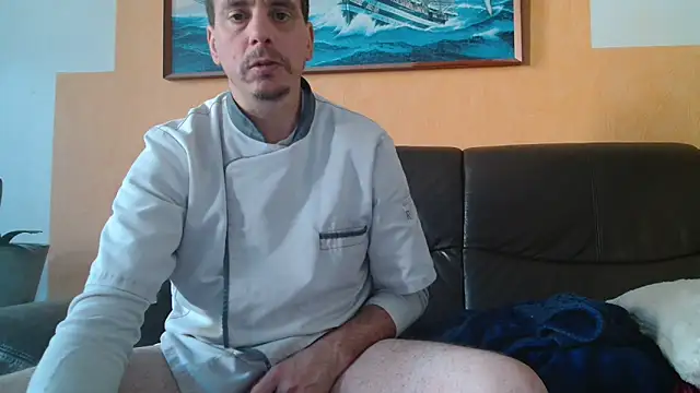 Snapshot of cloupefun chatting on December 20, 2024, 12:49 pm cloupefun online show from December 20, 2024, 12:49 pm