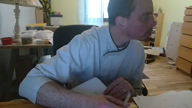 Snapshot of cloupefun chatting on March 12, 2025, 7:13 am cloupefun online show from March 12, 2025, 7:13 am