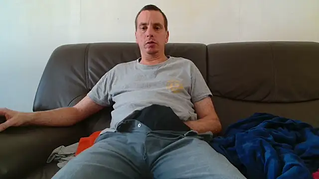 Snapshot of cloupefun chatting on October 6, 2025, 11:51 am cloupefun online show from October 6, 2025, 11:51 am