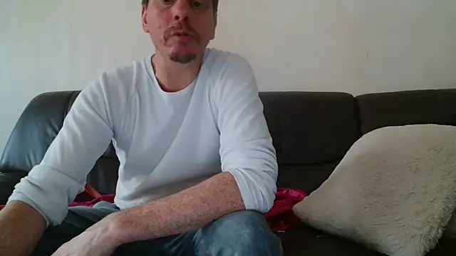 Snapshot of cloupefun chatting on October 30, 2025, 8:05 am cloupefun online show from October 30, 2025, 8:05 am