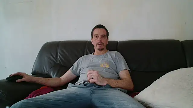 Snapshot of cloupefun chatting on November 6, 2025, 8:15 am cloupefun online show from November 6, 2025, 8:15 am