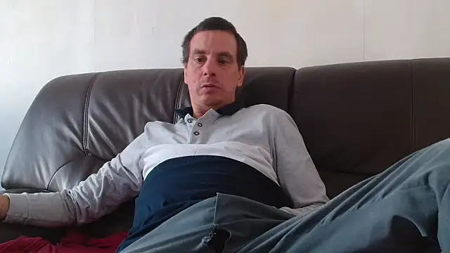 Snapshot of cloupefun chatting on November 15, 2025, 12:45 pm cloupefun online show from November 15, 2025, 12:45 pm