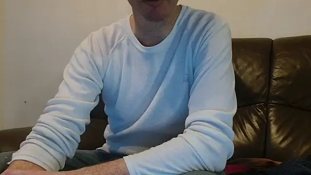 Snapshot of cloupefun chatting on November 18, 2025, 7:24 am cloupefun online show from November 18, 2025, 7:24 am