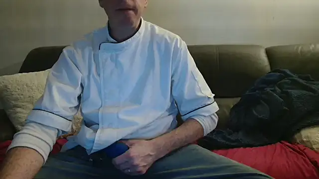 Snapshot of cloupefun chatting on December 2, 2025, 7:36 am cloupefun online show from December 2, 2025, 7:36 am