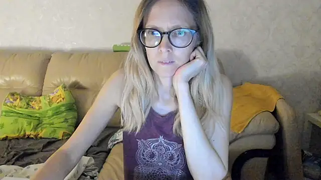 angelmommu online show from March 18, 2025, 6:48 pm