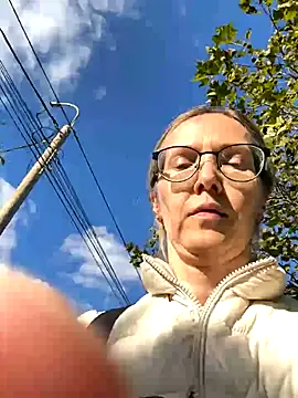 angelmommu online show from November 2, 2025, 11:56 am