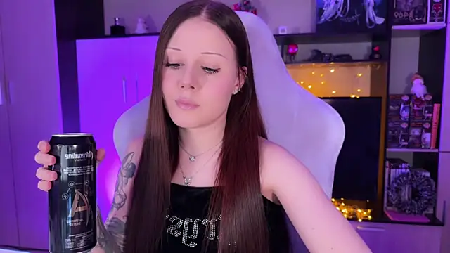 jasminevine online show from January 5, 2026, 10:02 pm