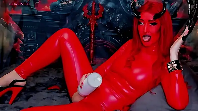 EvaDominatrix online show from October 12, 2025, 7:46 pm