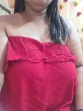 Snapshot of MOM-SUN-COUPLE chatting on May 24, 2026, 9:25 am MOM-SUN-COUPLE online show from May 24, 2026, 9:25 am