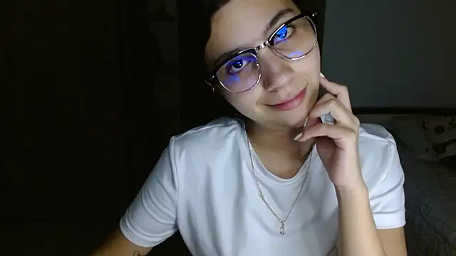 mia  lopez  online show from March 21, 2026, 3:11 am