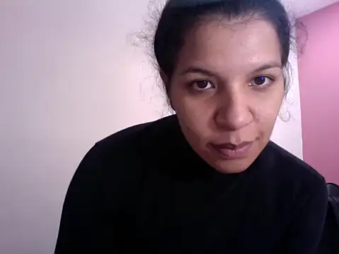 gatubelahot online show from January 24, 2025, 8:00 pm