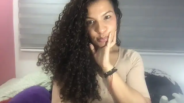 gatubelahot online show from September 28, 2025, 12:05 am