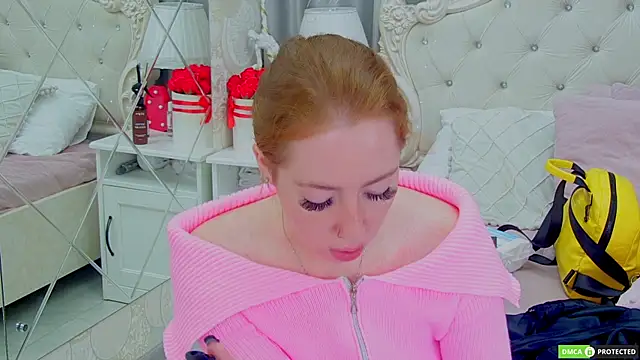 TinaBrook online show from October 1, 2025, 3:45 am