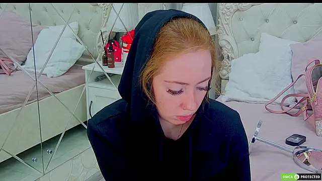 TinaBrook online show from October 15, 2025, 3:50 am