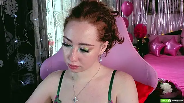 TinaBrook online show from June 10, 2026, 5:28 am