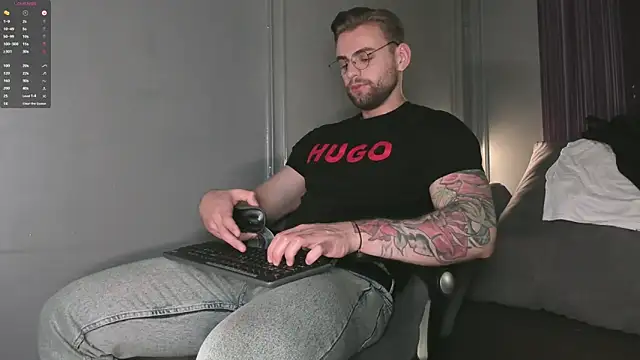 Snapshot of WayneWilson chatting on September 27, 2025, 4:39 am WayneWilson online show from September 27, 2025, 4:39 am