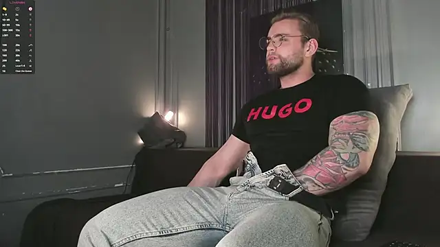 Snapshot of WayneWilson chatting on November 22, 2025, 4:55 am WayneWilson online show from November 22, 2025, 4:55 am