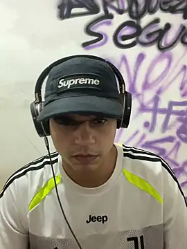 Snapshot of Magosupreme chatting on February 6, 2026, 2:05 am Magosupreme online show from February 6, 2026, 2:05 am