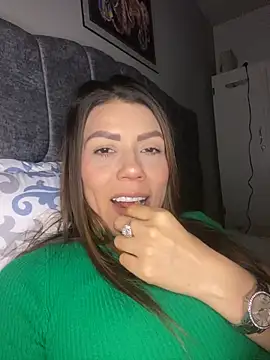 martina contreras online show from November 23, 2025, 1:05 am