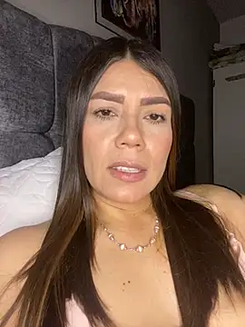 Snapshot of martina_contreras chatting on July 8, 2026, 4:06 am martina contreras online show from July 8, 2026, 4:06 am