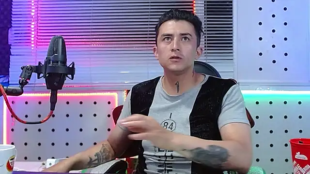 Darko0717 online show from April 27, 2026, 12:08 am