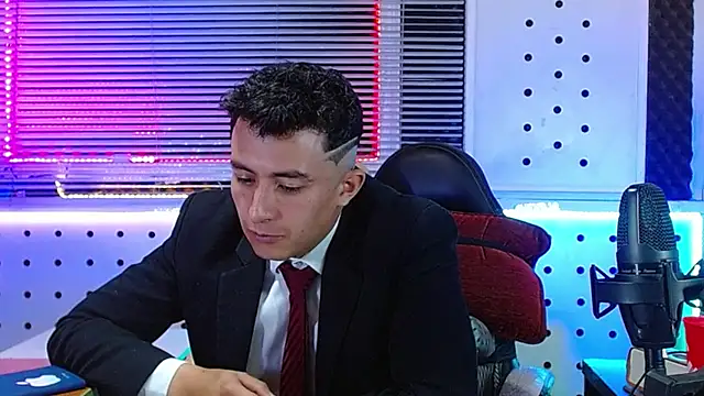Snapshot of Darko0717 chatting on June 3, 2026, 2:33 pm Darko0717 online show from June 3, 2026, 2:33 pm