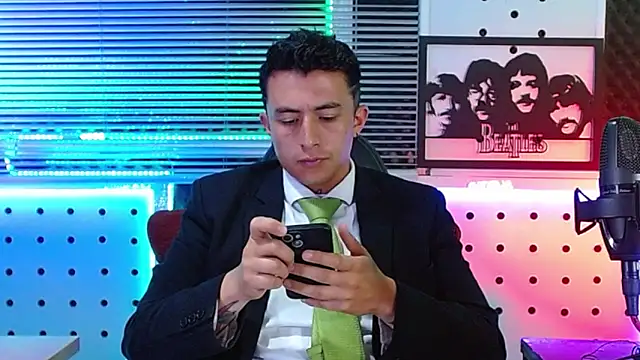 Snapshot of Darko0717 chatting on June 15, 2026, 11:56 am Darko0717 online show from June 15, 2026, 11:56 am