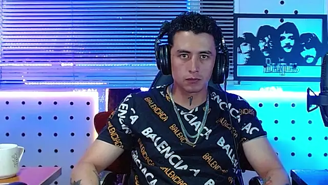 Snapshot of Darko0717 chatting on June 19, 2026, 1:32 am Darko0717 online show from June 19, 2026, 1:32 am
