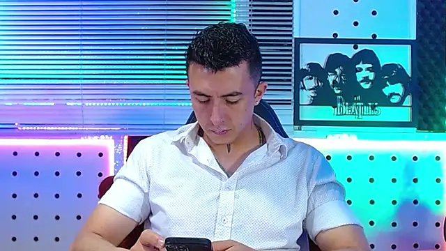 Snapshot of Darko0717 chatting on July 1, 2026, 1:56 pm Darko0717 online show from July 1, 2026, 1:56 pm