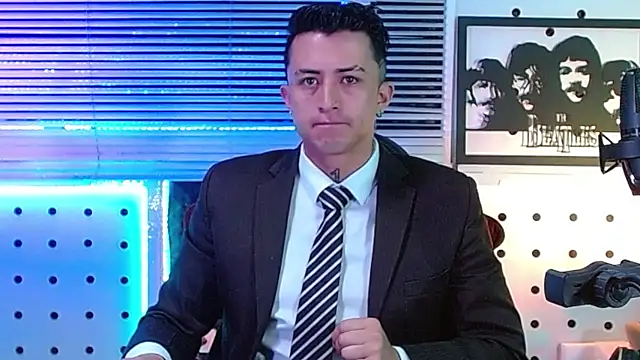 Snapshot of Darko0717 chatting on July 12, 2026, 1:35 pm Darko0717 online show from July 12, 2026, 1:35 pm