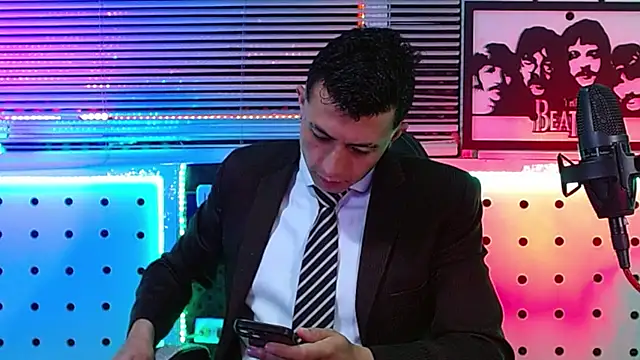 Snapshot of Darko0717 chatting on July 25, 2026, 12:25 pm Darko0717 online show from July 25, 2026, 12:25 pm