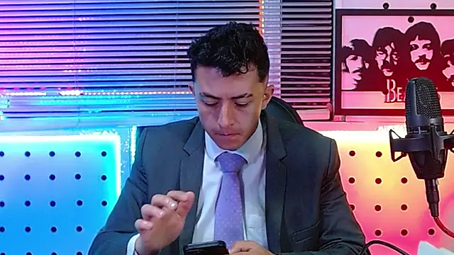 Snapshot of Darko0717 chatting on July 27, 2026, 11:28 am Darko0717 online show from July 27, 2026, 11:28 am