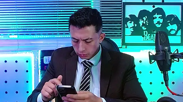 Snapshot of Darko0717 chatting on July 28, 2026, 11:28 am Darko0717 online show from July 28, 2026, 11:28 am